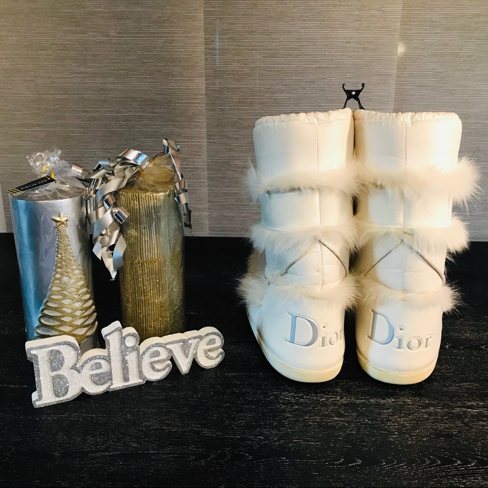 Authentic Christian Dior Winter White Moon Boot